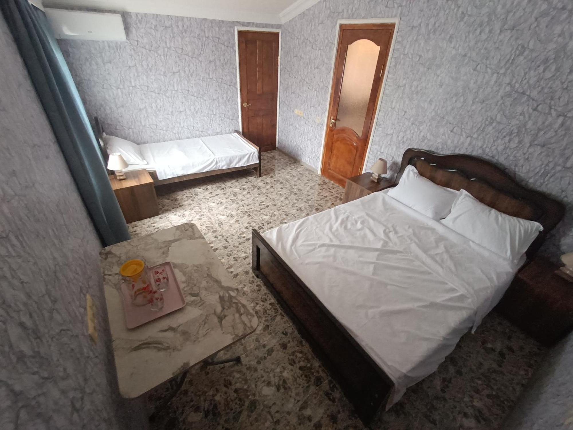 Light House Otel Kutaisi Dış mekan fotoğraf