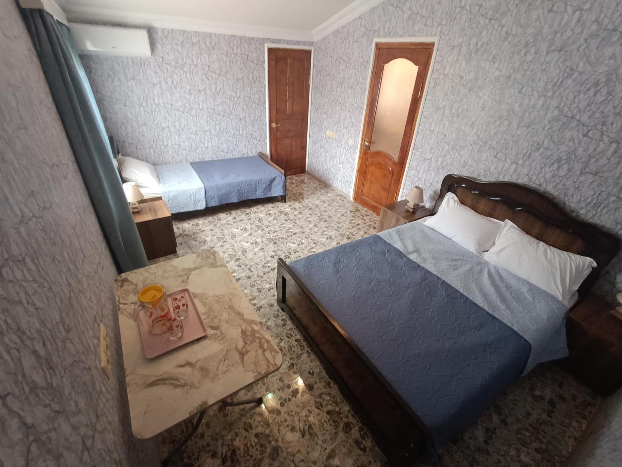 Light House Otel Kutaisi Dış mekan fotoğraf